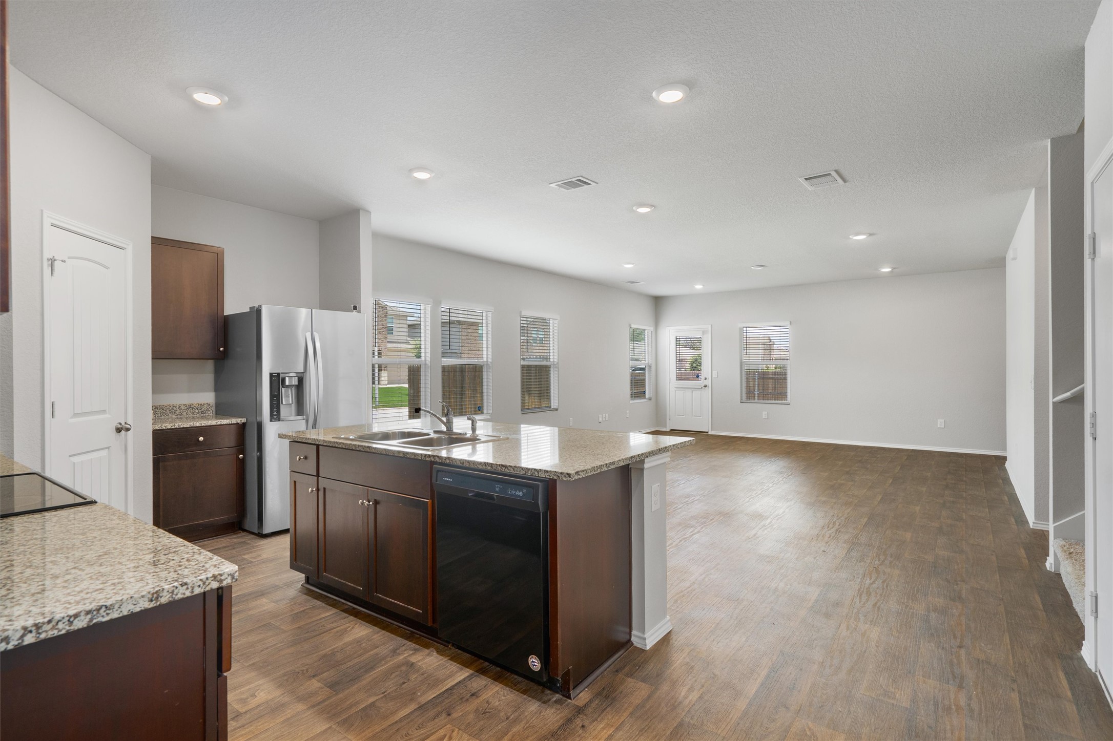 6121 Ronee Leah Drive Austin, TX 78724 - Photo 5 of 30