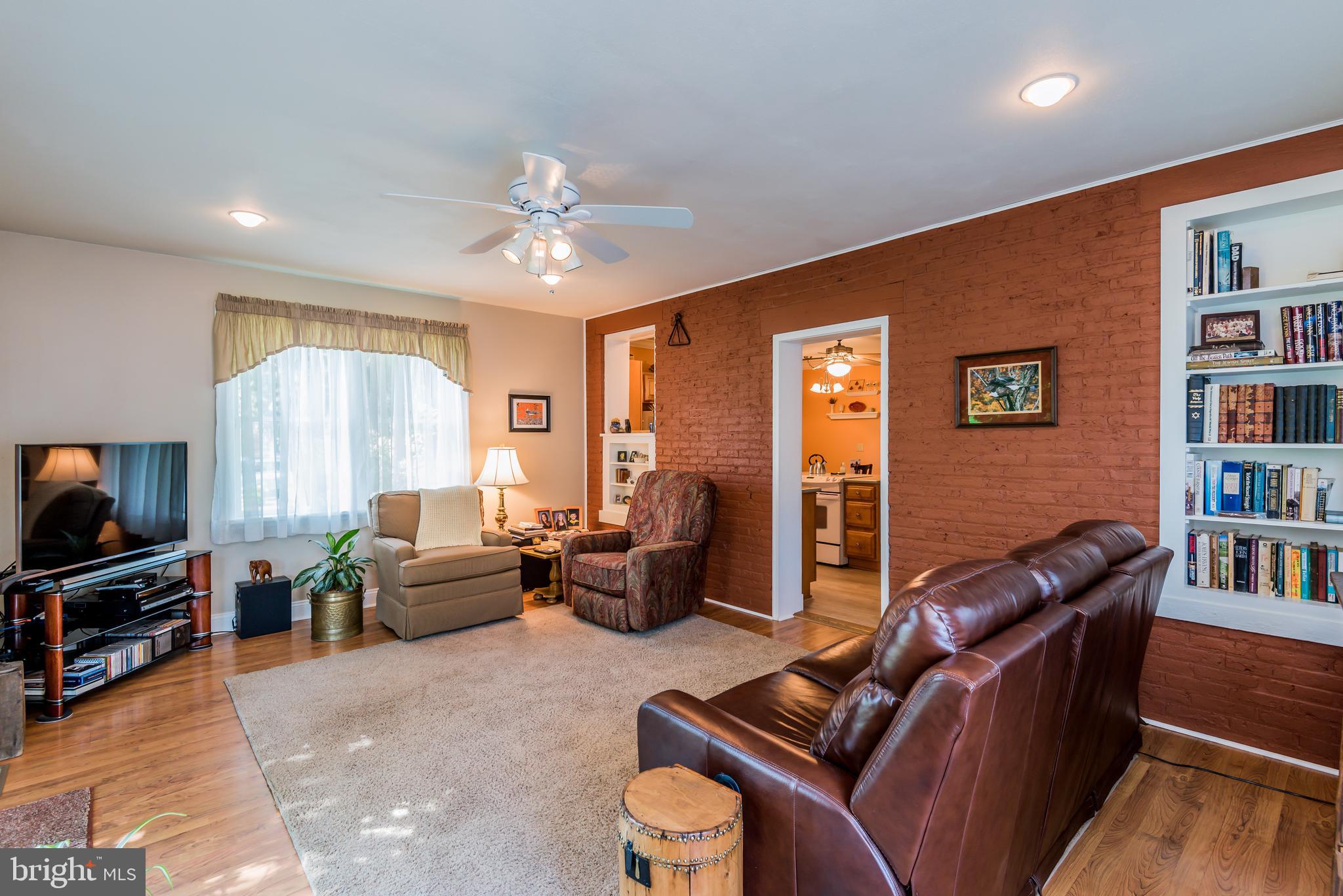 413 Front Street Boiling Springs, PA 17007 - Photo 17 of 32 Gallery Image 17