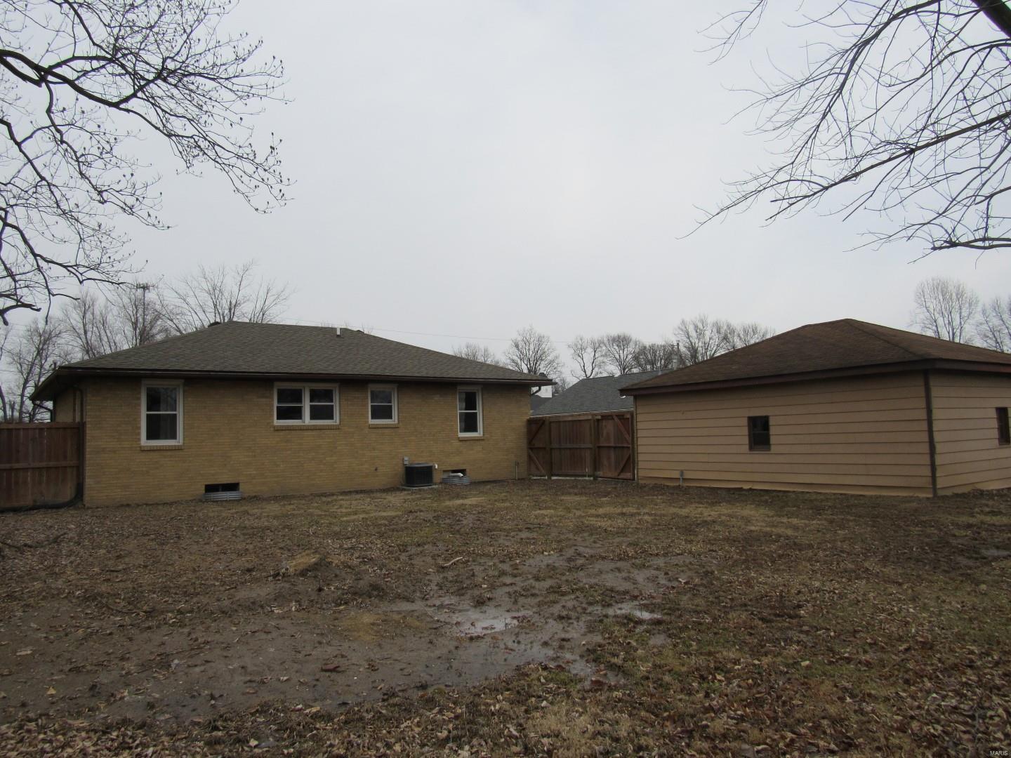 108 Walnut Street Brighton, IL 62012 - Photo 19 of 21 Gallery Image 19