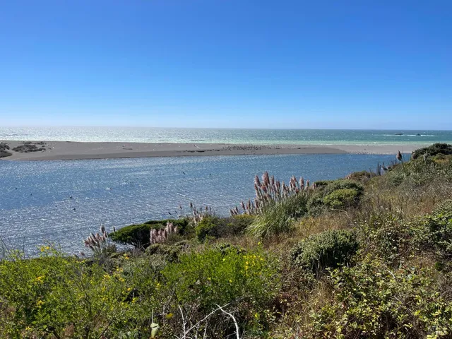 $725,000 | 44650 Moonrise Drive, Gualala, CA 95445