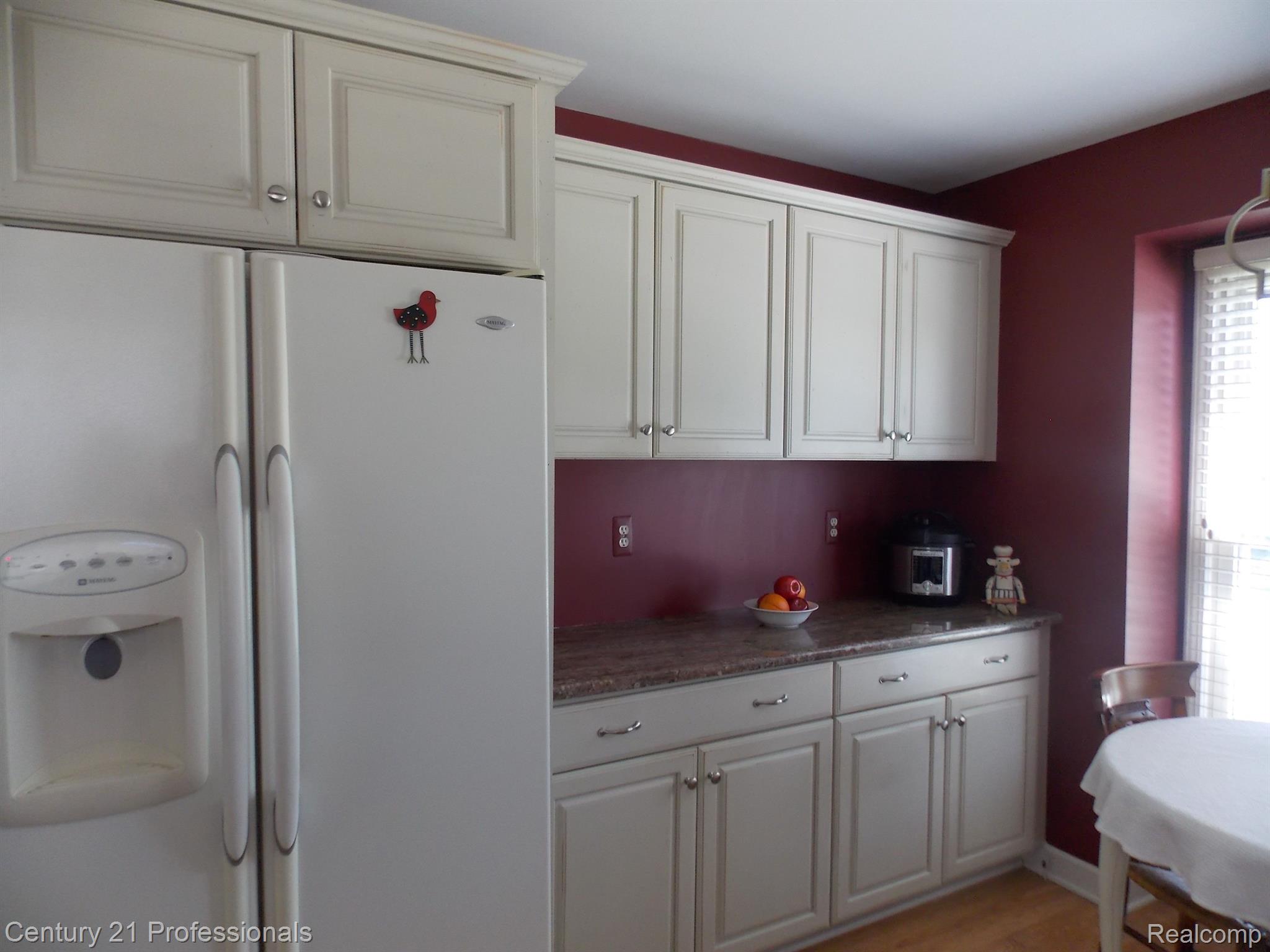 1580 Colony Drive Rochester, MI 48307 - Photo 14 of 28 Custum