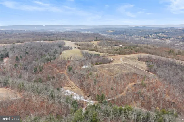 $650,000 | 6-7 & 11 Needham Lane, Berkeley Springs, WV 25411