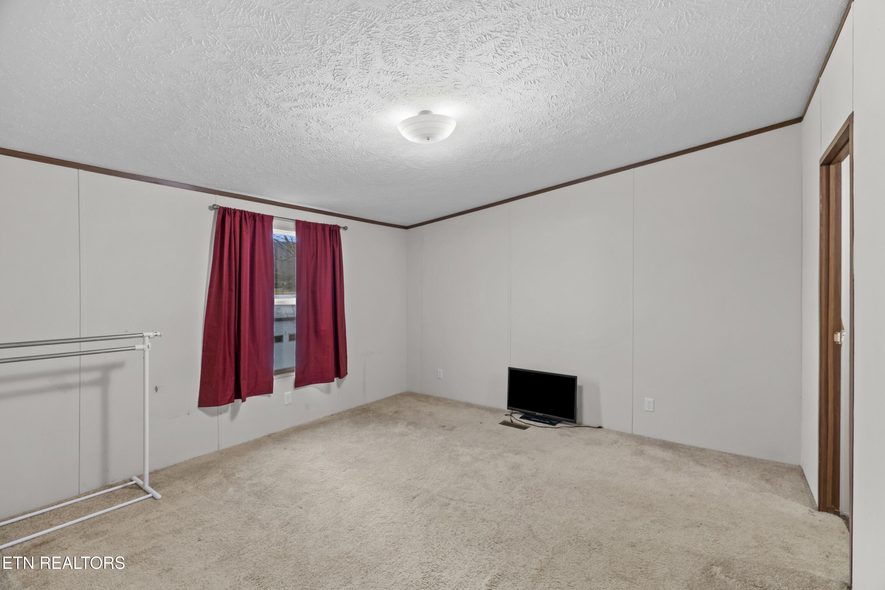 210 Blue Top Road Tazewell, TN 37879 - Photo 9 of 30 013-210BlueTopRoad-Tazewell-TN-37879-SMA