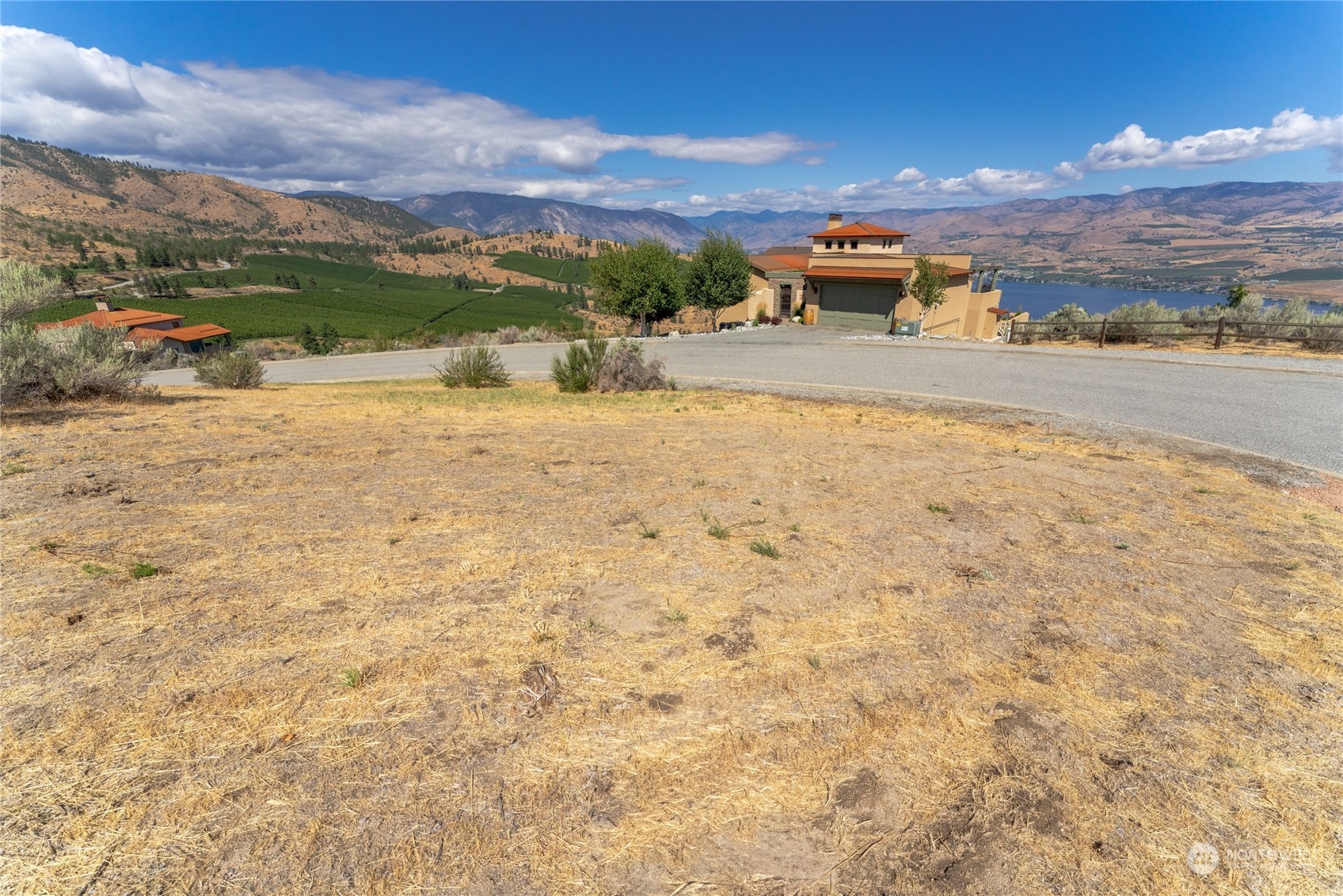 389 Sabio Way Chelan, WA 98816 - Photo 4 of 14