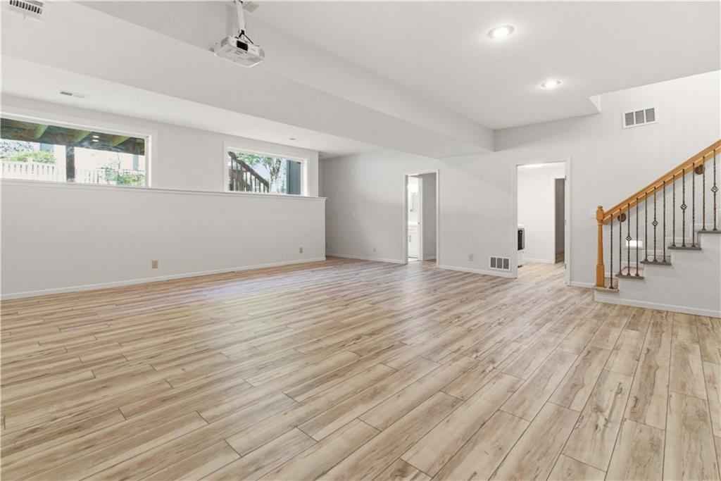 14322 Reeder Street Overland Park, KS 66221 - Photo 37 of 48