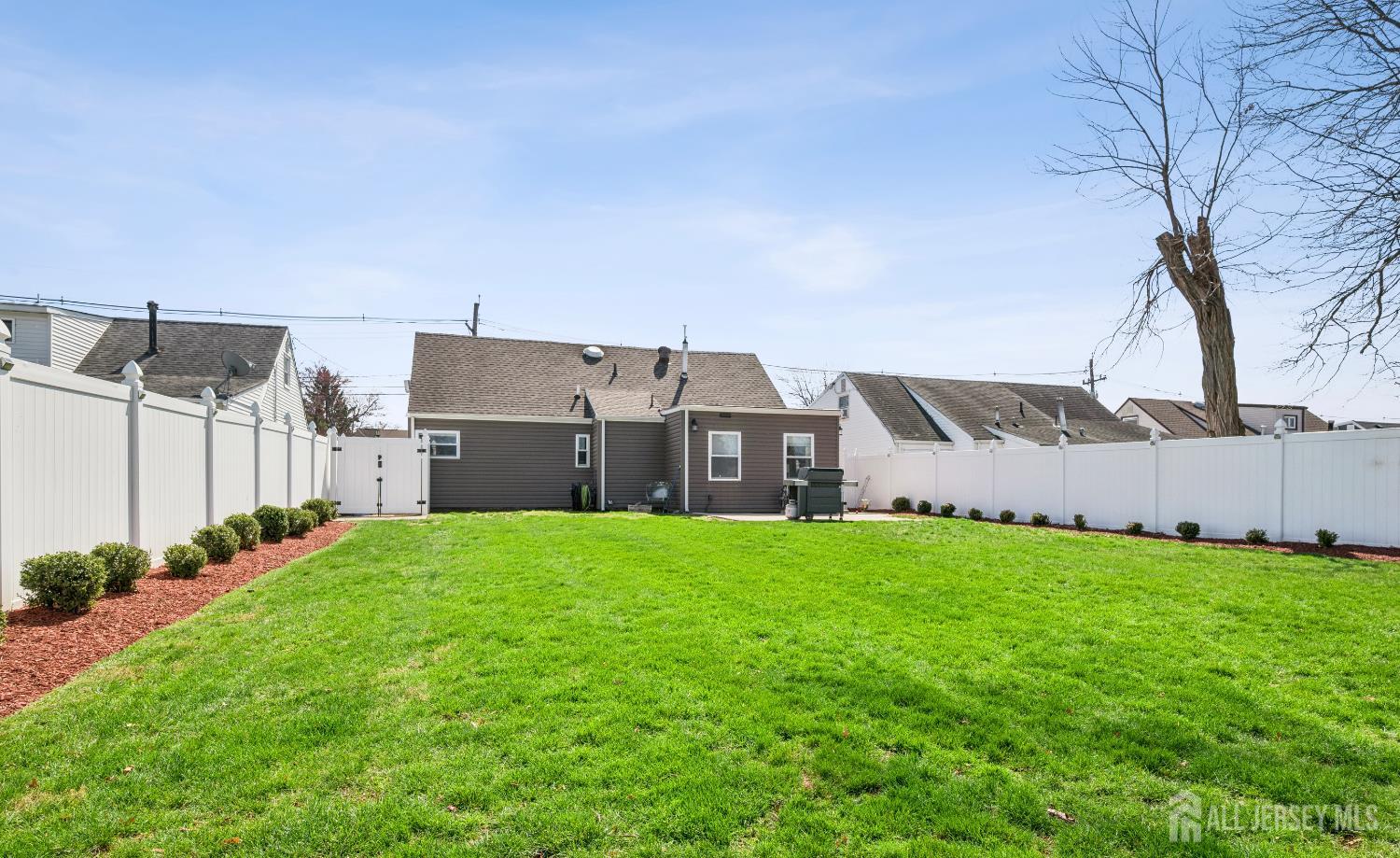 441 Remsen Avenue Avenel, NJ 07001 - Photo 18 of 18