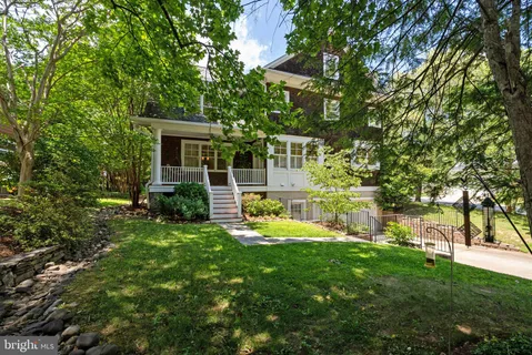 $2,195,000 | 7032 Wilson Lane, Bethesda, MD 20817