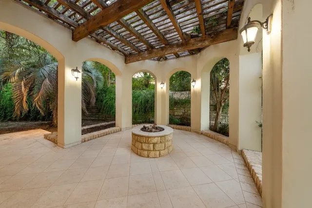 $5,460,000 | 217 Bella Riva Drive, Austin, TX 78734