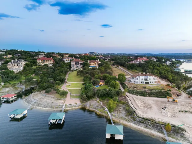 $5,460,000 | 217 Bella Riva Drive, Austin, TX 78734