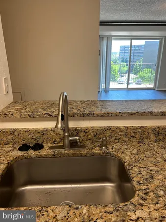 $2,400 | 75 South Reynolds Street, Unit 212, Alexandria, VA 22304