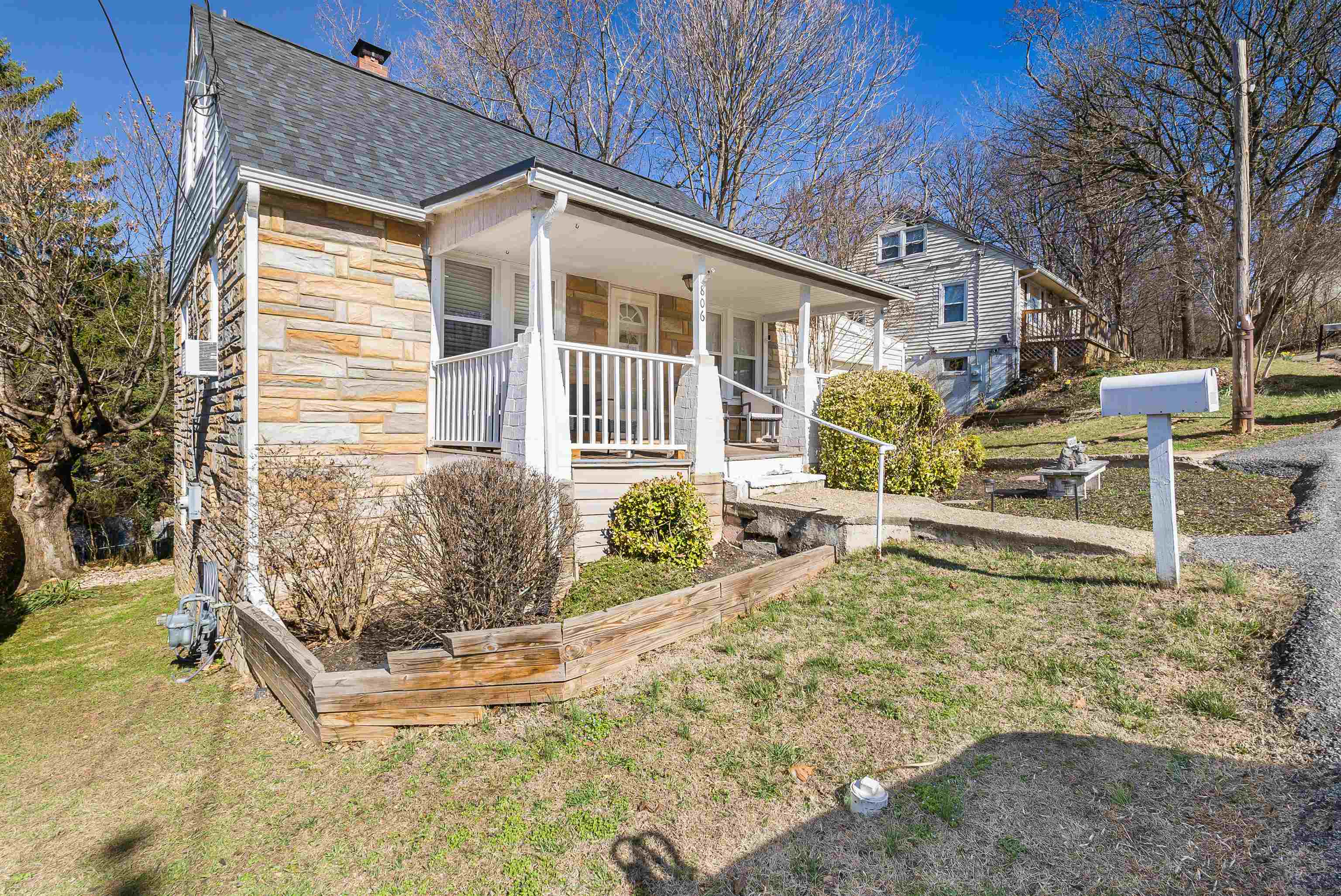 806 Randolph Street Staunton, VA 24401 - Photo 2 of 25 a front view of a house with garden