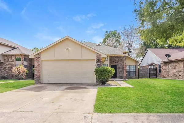 $2,090 | 2416 Sutton Drive, Arlington, TX 76018