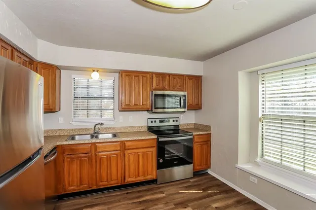 $1,970 | 2416 Sutton Drive, Arlington, TX 76018