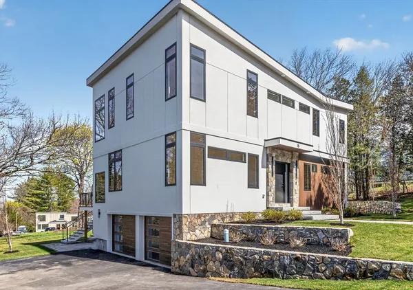 $2,999,990 | 15 Bird Hill Road, Lexington, MA 02421