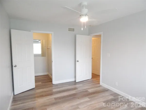 $1,200 | 5805 Hunting Ridge Lane, Unit D, Charlotte, NC 28212