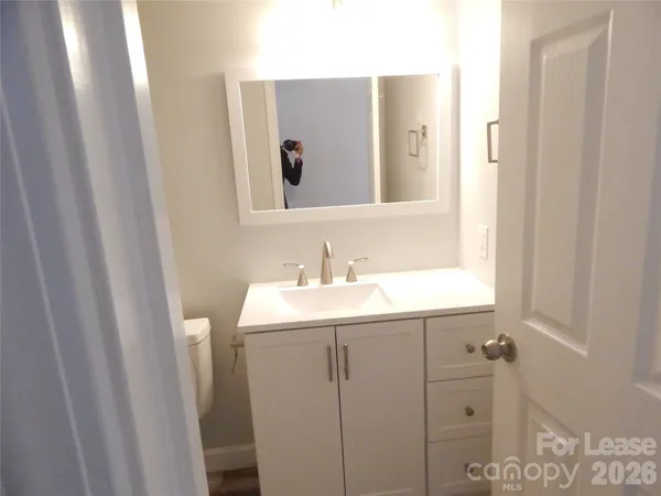 $1,200 | 5805 Hunting Ridge Lane, Unit D, Charlotte, NC 28212