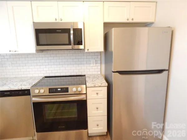 $1,200 | 5805 Hunting Ridge Lane, Unit D, Charlotte, NC 28212