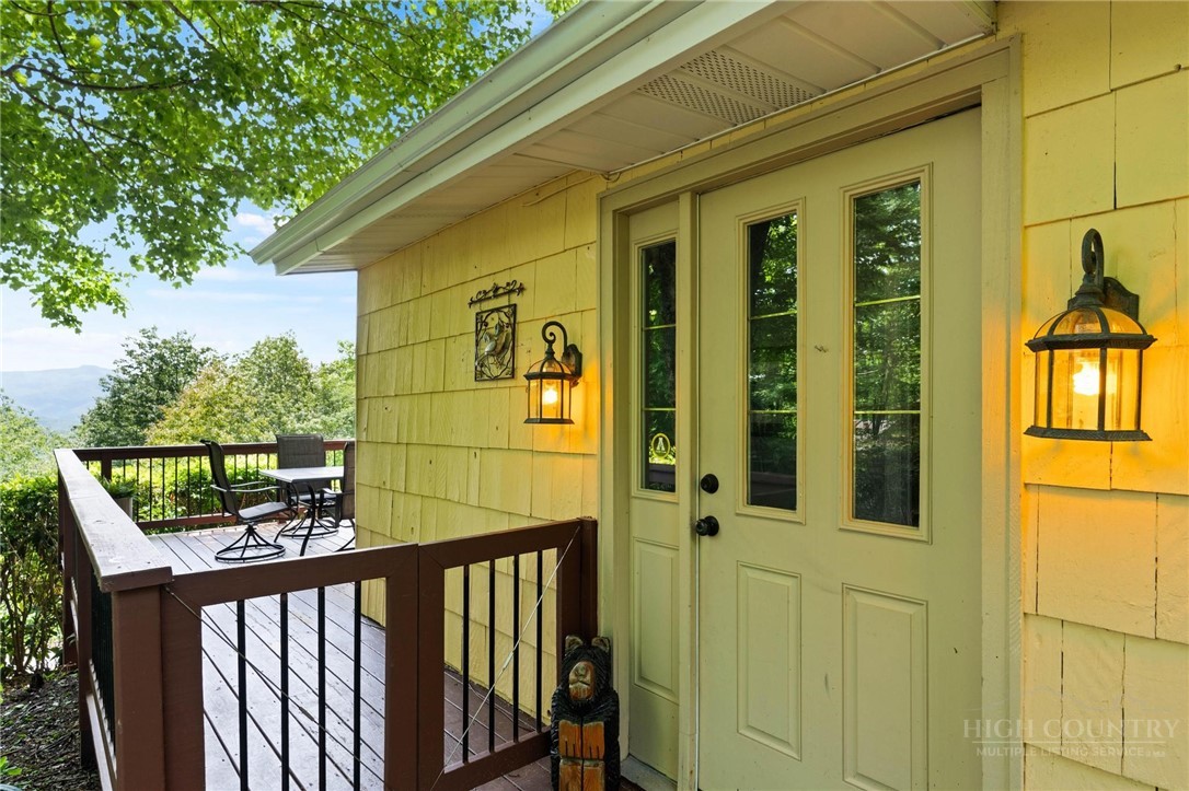 351 Old Bark Road Boone, NC 28607 - Photo 4 of 50