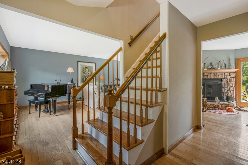 19 Renfro Road Somerset, NJ 08873 - Photo 4 of 45