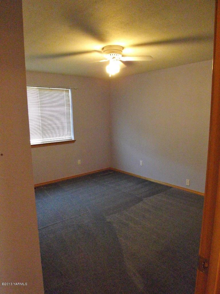17481 Summitview Road Cowiche, WA 98923 - Photo 10 of 12 a view of an empty room and window