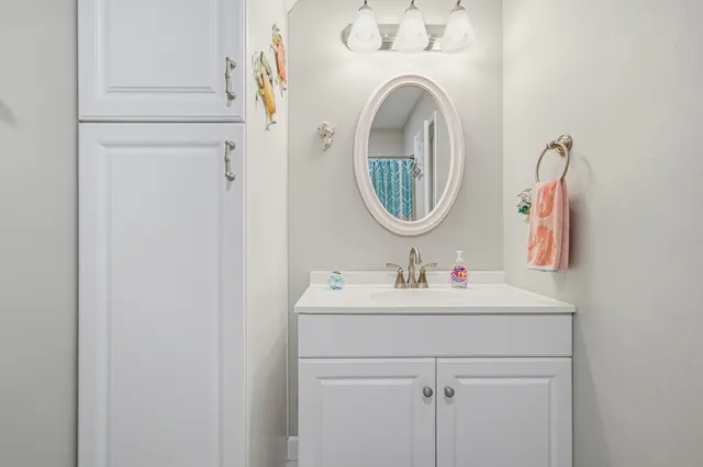 $359,000 | 800 Bay Drive, Unit 17, Niceville, FL 32578