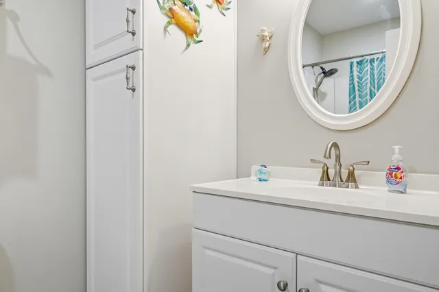 $359,000 | 800 Bay Drive, Unit 17, Niceville, FL 32578