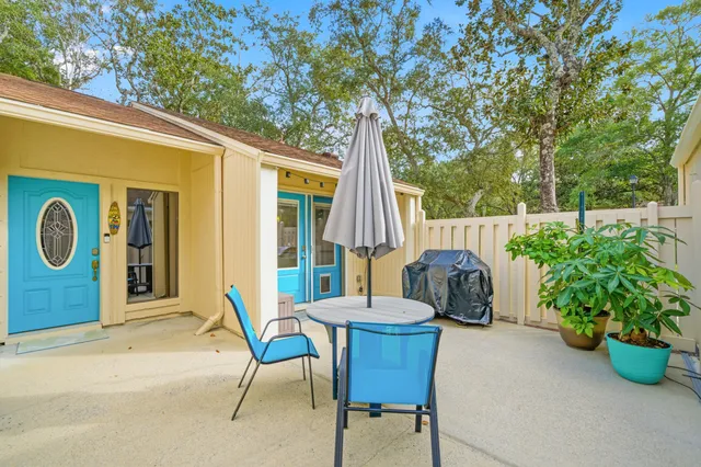 $359,000 | 800 Bay Drive, Unit 17, Niceville, FL 32578