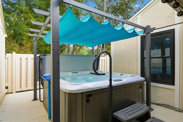 $359,000 | 800 Bay Drive, Unit 17, Niceville, FL 32578