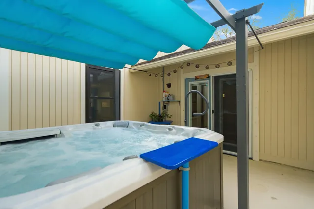 $359,000 | 800 Bay Drive, Unit 17, Niceville, FL 32578