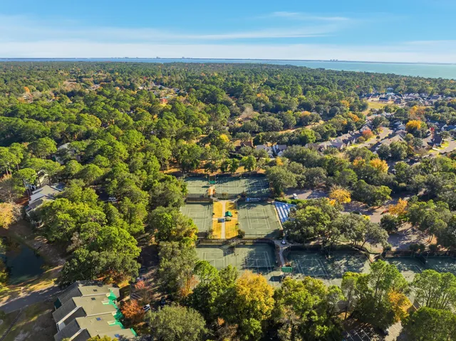 $359,000 | 800 Bay Drive, Unit 17, Niceville, FL 32578