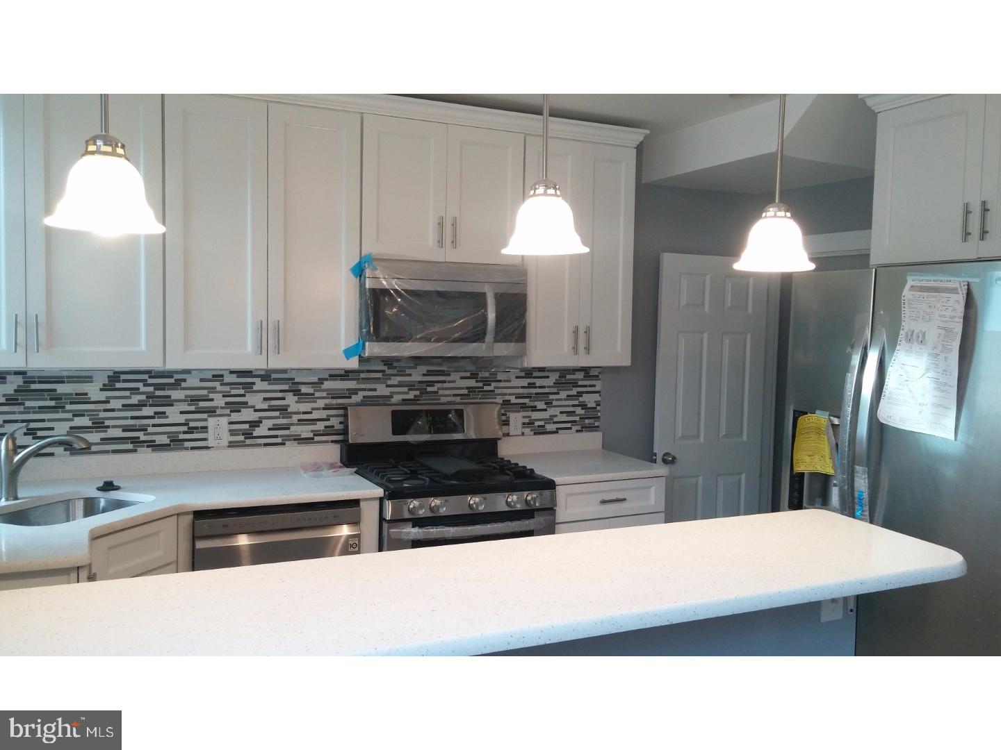 1018 Marlyn Road Philadelphia, PA 19151 - Photo 9 of 25 Kitchen