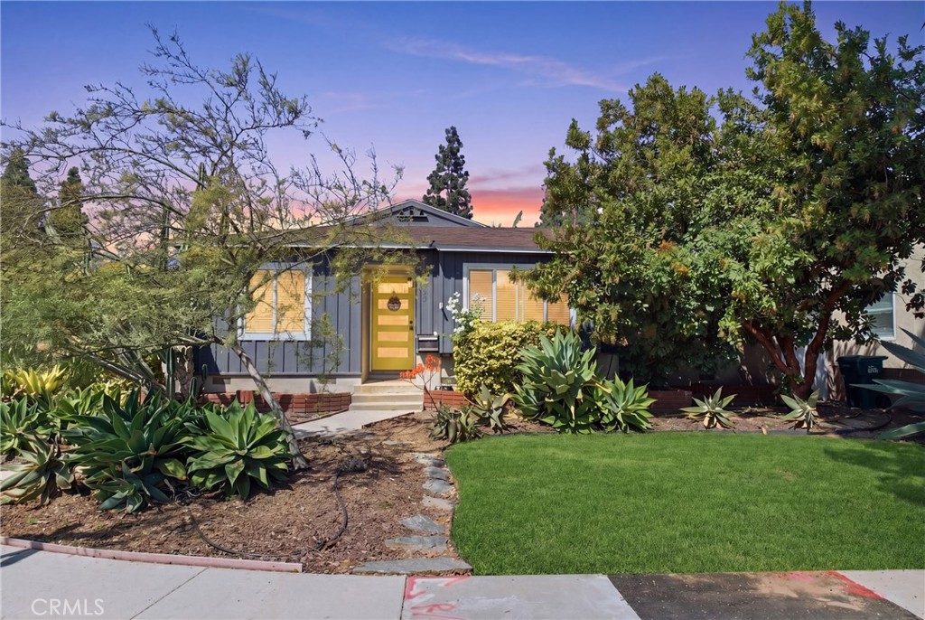 3403 Roxanne Avenue Long Beach, CA 90808 - Photo 1 of 22