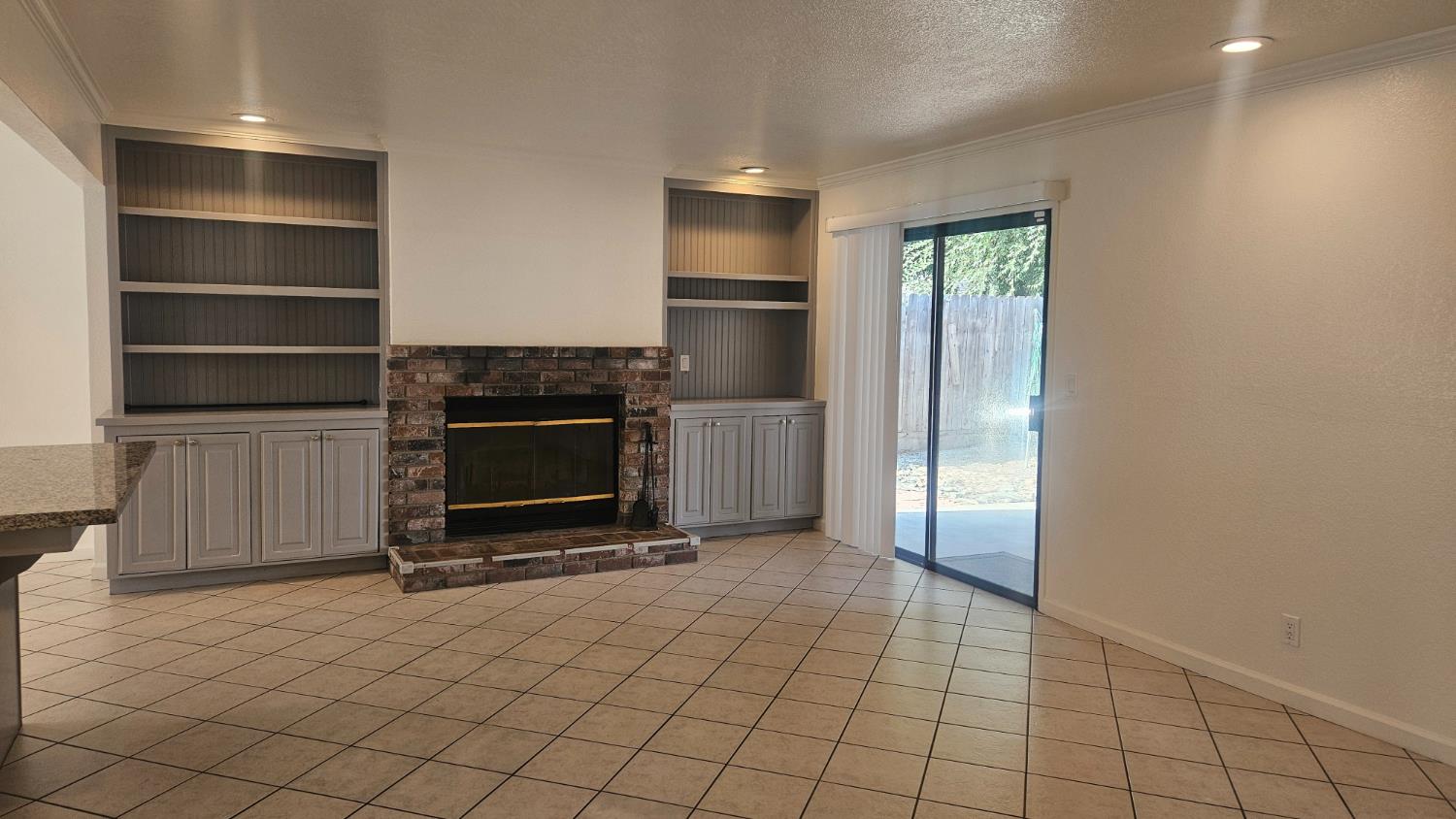 3216 Renn Avenue Clovis, CA 93611 - Photo 5 of 25 Gallery Image 5