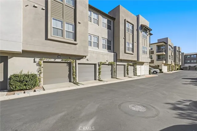 $665,000 | 1301 Lasso Way, Unit 205, Rancho Mission Viejo, CA 92694