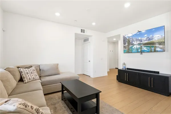 $649,900 | 1301 Lasso Way, Unit 205, Rancho Mission Viejo, CA 92694