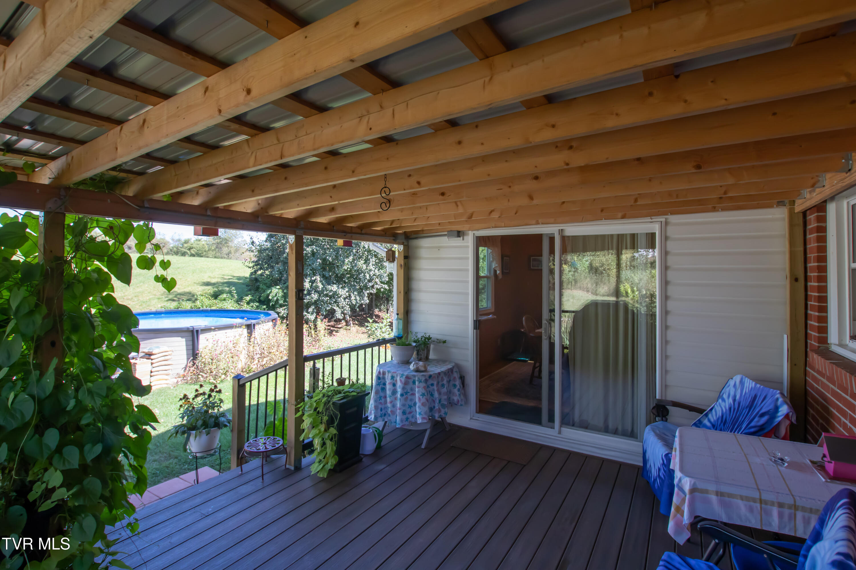 24417 Briscoe Drive Bristol, VA 24202 - Photo 18 of 45 Covered Deck