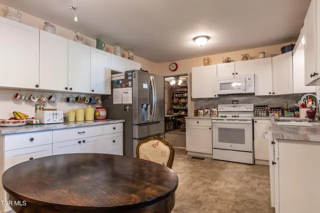 $268,900 | 24417 Briscoe Drive, Bristol, VA 24202