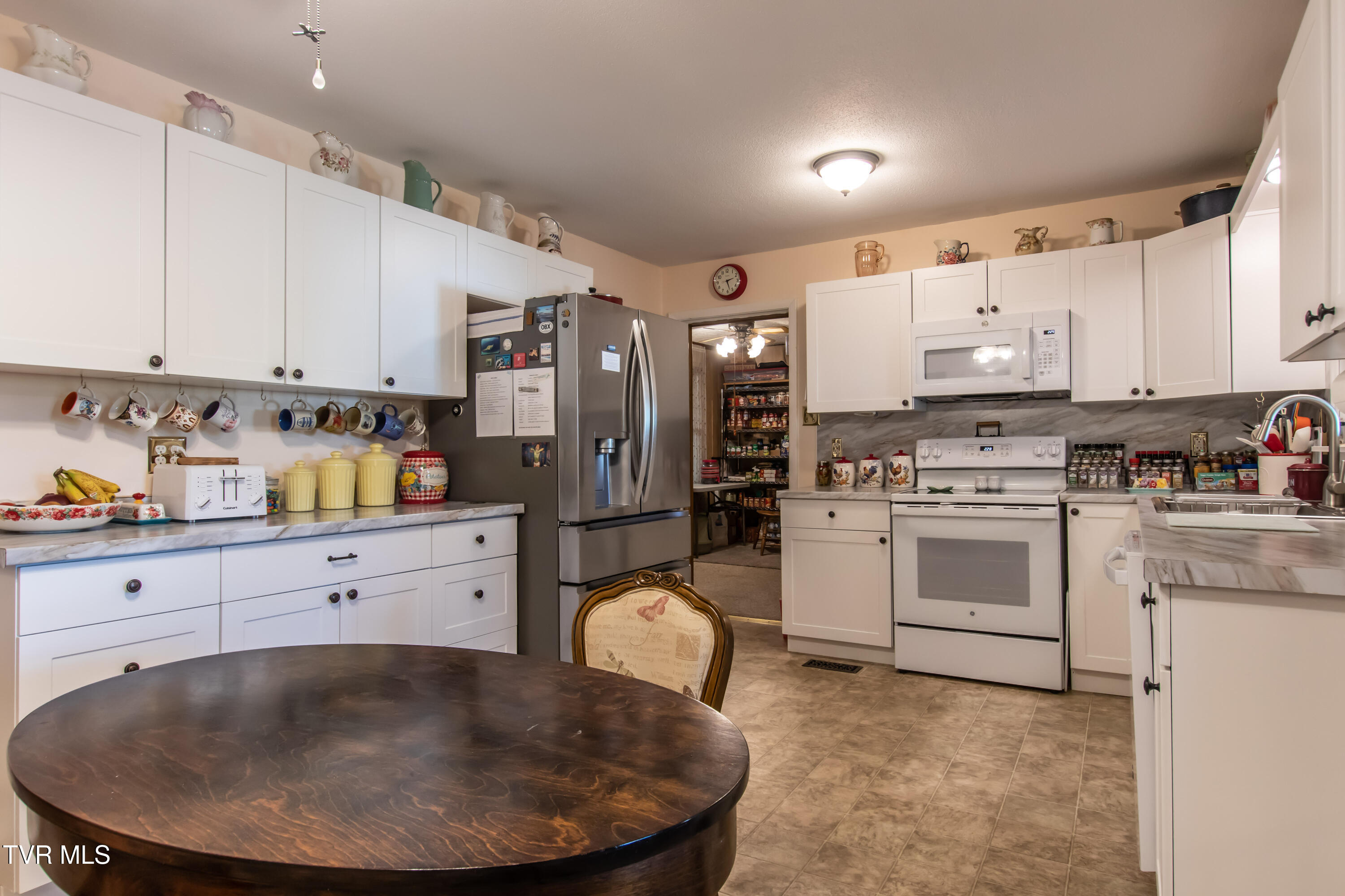 24417 Briscoe Drive Bristol, VA 24202 - Photo 26 of 45 Kitchen