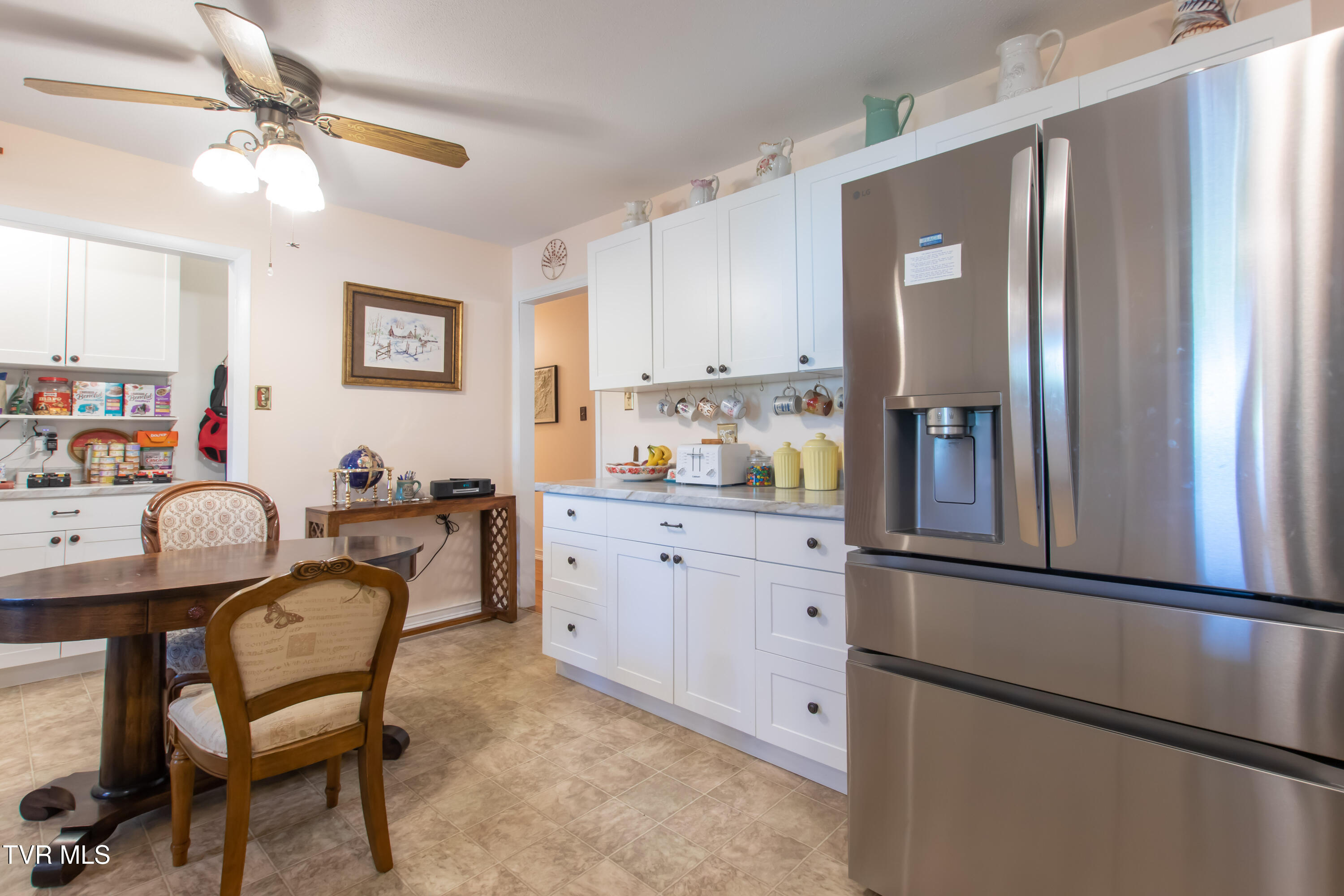 24417 Briscoe Drive Bristol, VA 24202 - Photo 27 of 45 Kitchen