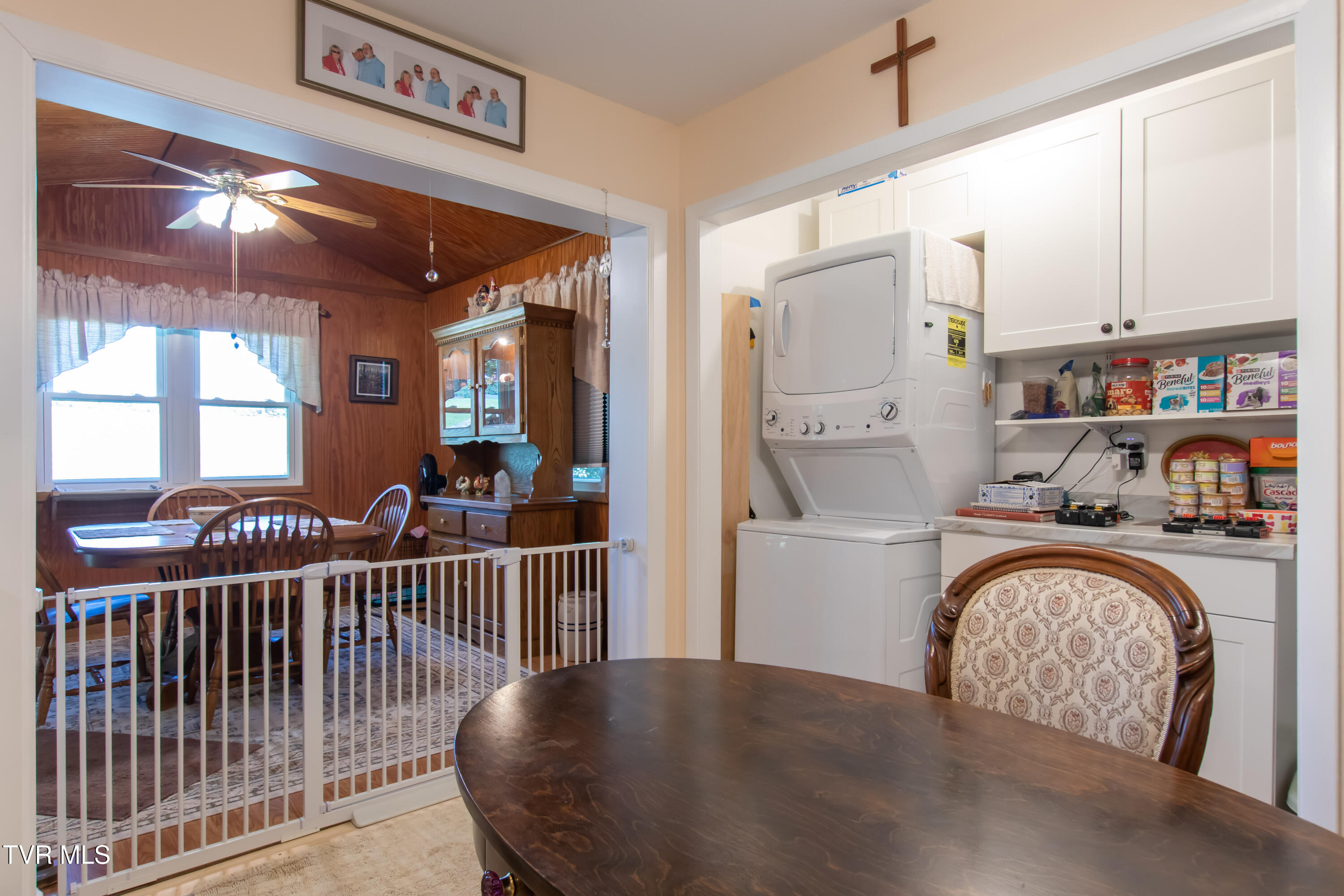 24417 Briscoe Drive Bristol, VA 24202 - Photo 28 of 45 Kitchen