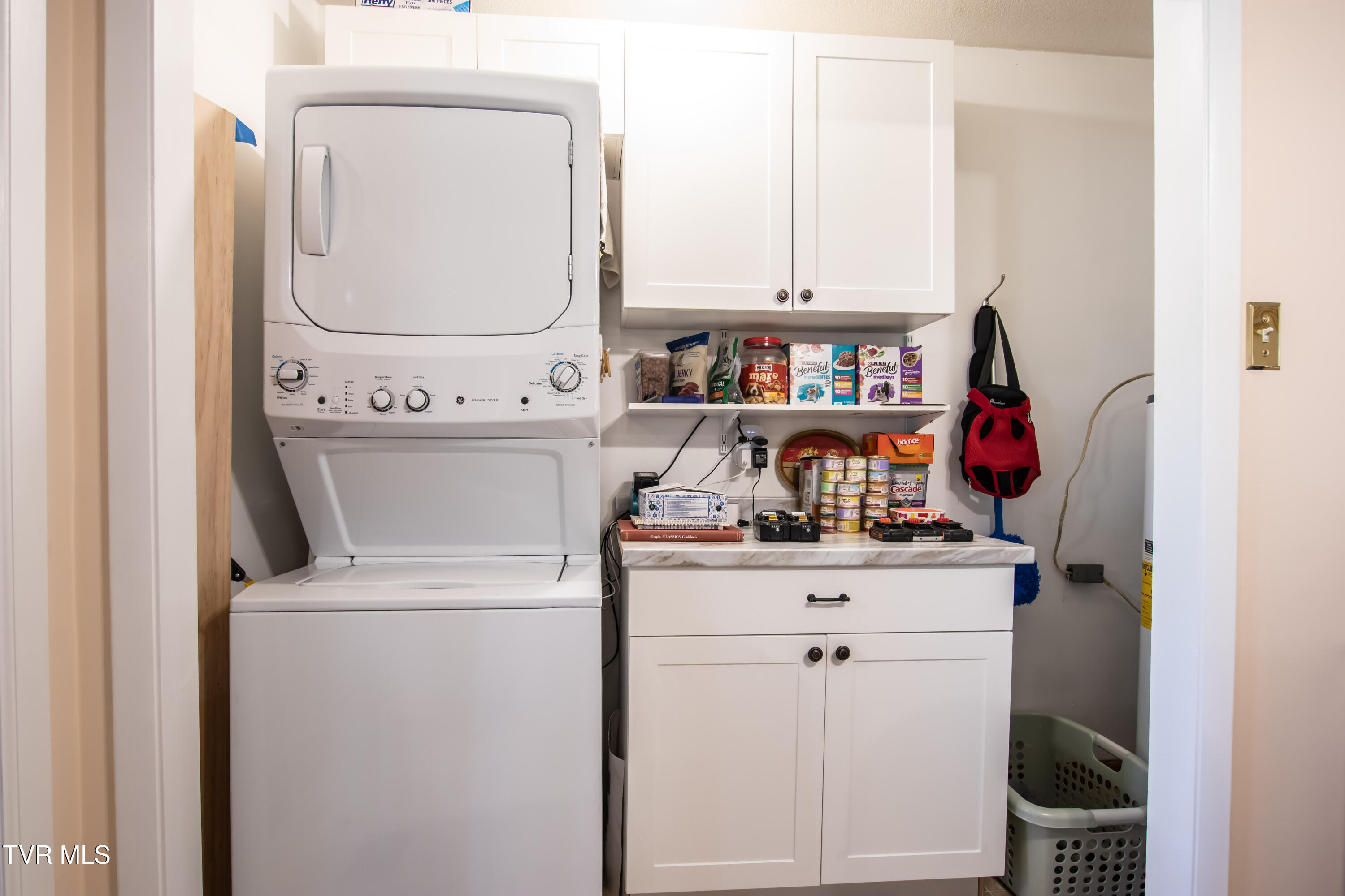 24417 Briscoe Drive Bristol, VA 24202 - Photo 32 of 45 Laundry