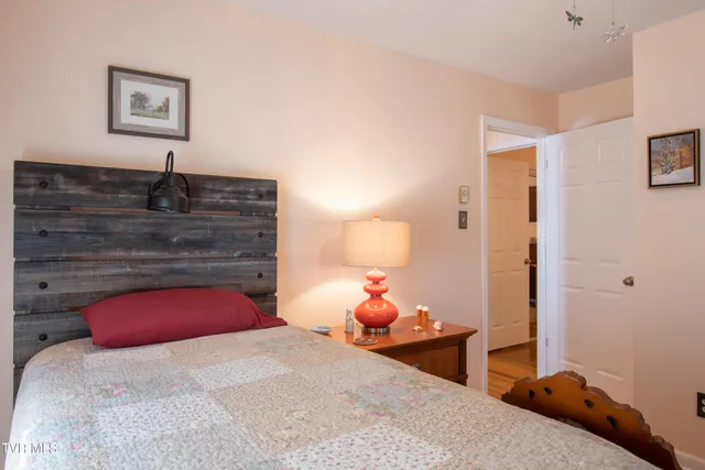 $268,900 | 24417 Briscoe Drive, Bristol, VA 24202