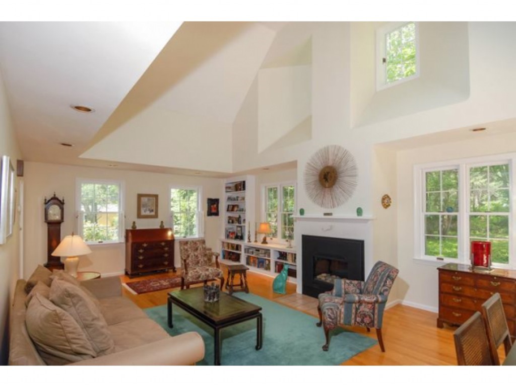 445 Ocean Road, Unit 1 Portsmouth, NH 03801 - Photo 5 of 25 Gallery Image 5