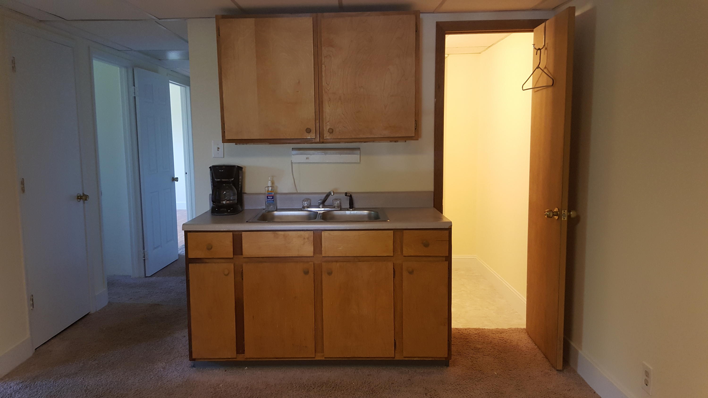 1040 Talbott-Kansas Road Talbott, TN 37877 - Photo 14 of 38 Downstairs - Kitchenette
