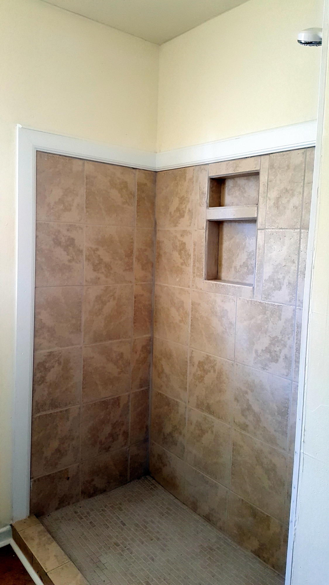 1040 Talbott-Kansas Road Talbott, TN 37877 - Photo 22 of 38 Upstairs - View of Tiled Shower