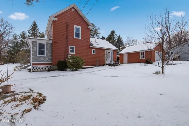 $349,900 | 6 Vine Street, Pittsfield, MA 01201