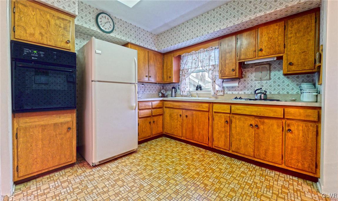 3141 Hilly Road Bethlehem, PA 18017 - Photo 7 of 29 Gallery Image 7