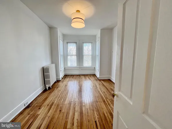 $3,325 | 1113 I Street Northeast, Washington, DC 20002