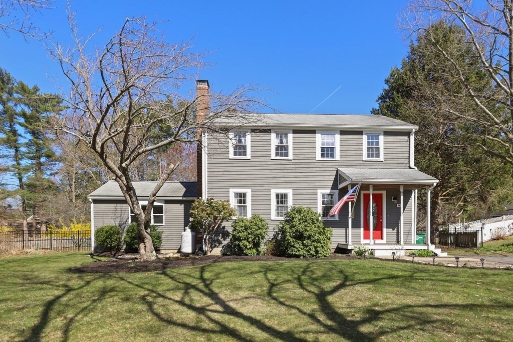 178 Queens Brook Road Pembroke, MA 02359 - Photo 1 of 42 Gallery Image 1