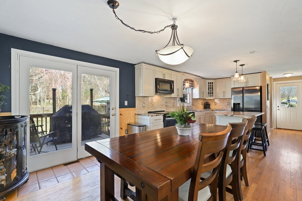 178 Queens Brook Road Pembroke, MA 02359 - Photo 7 of 42 Gallery Image 7